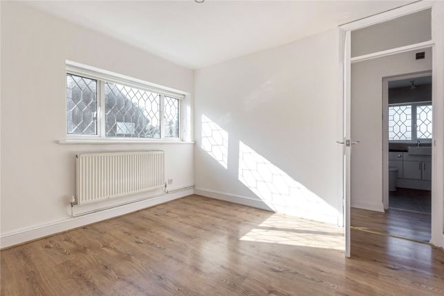 147, William Barefoot Drive, London photo 5