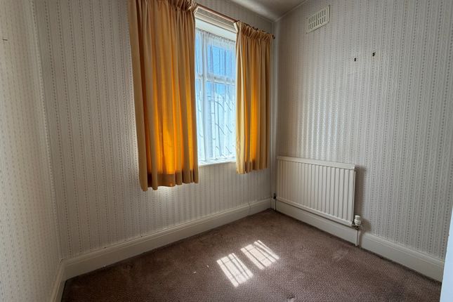 122, Savile Park Road, Halifax photo 4
