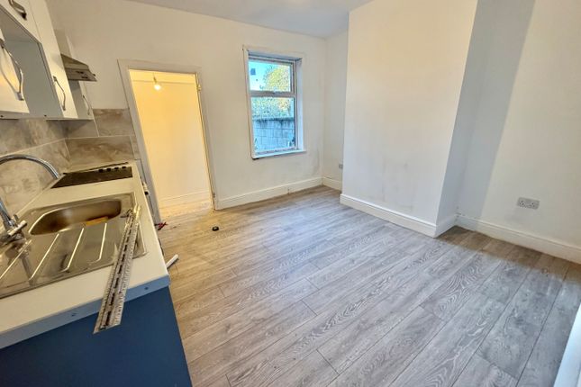 Alfreton Road, SUTTON-IN-ASHFIELD photo 4