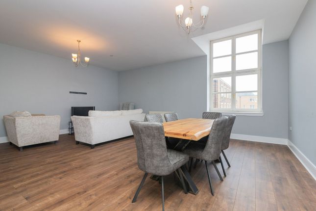 Flat for sale in Woolcarders Court, Stirling