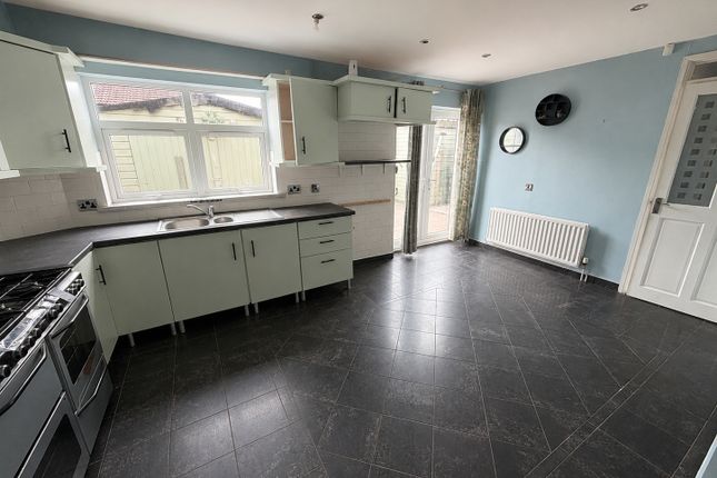 12, White Rise, Dunmurry photo 3