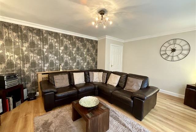 24, Roberts Grove Aston, Sheffield photo 3