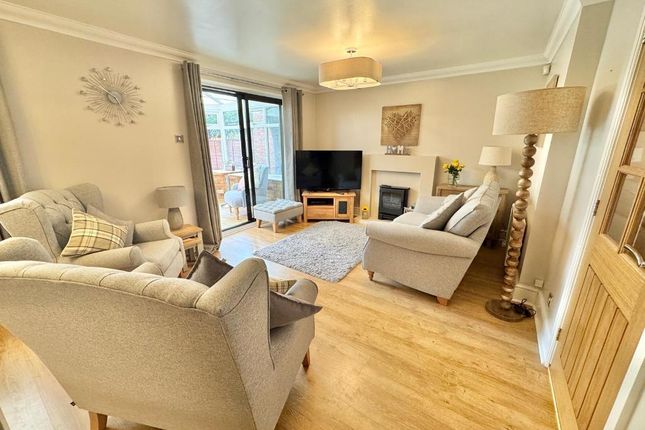 5, Bure Grove, Willenhall photo 4
