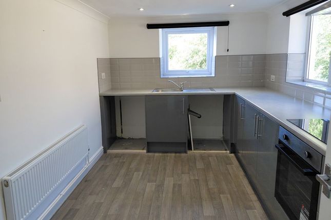 1 & 1a, Gwern Avenue, Caerphilly photo 3