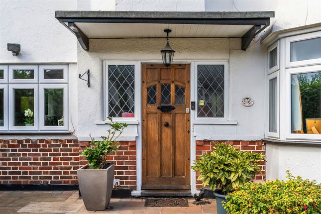 10, Carleton Avenue, Wallington photo 2