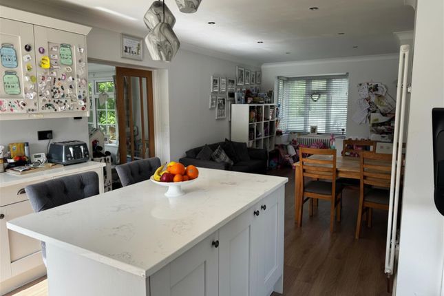 4, Oaklands, Strensall photo 3