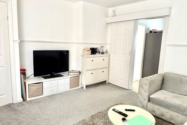 272, Pontefract Road, BARNSLEY photo 5
