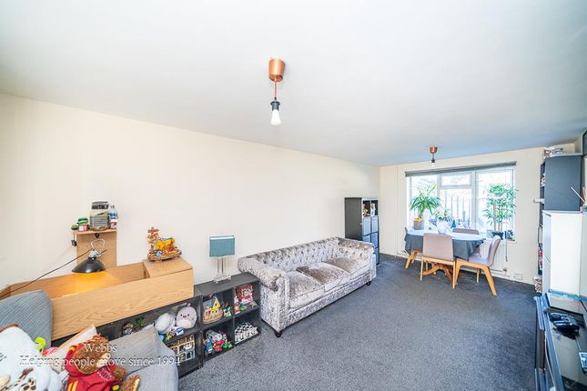 6, Smillie Place, Cannock photo 2
