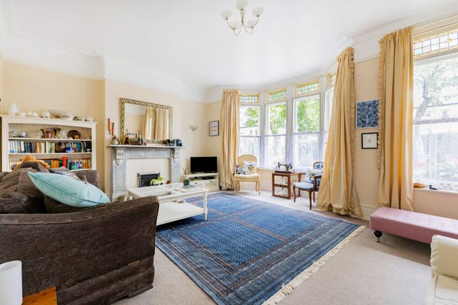 72, Queens Road, Gloucestershire photo 2