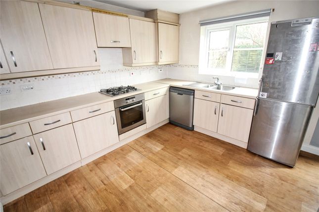 17, Stardust Crescent, Wiltshire photo 3