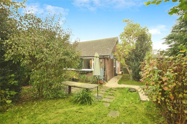 5, Fern Close, Folkestone photo 2
