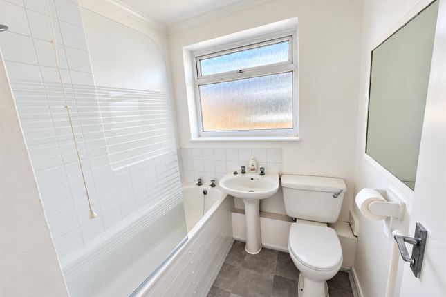 Ferguson Court, Romford photo 5