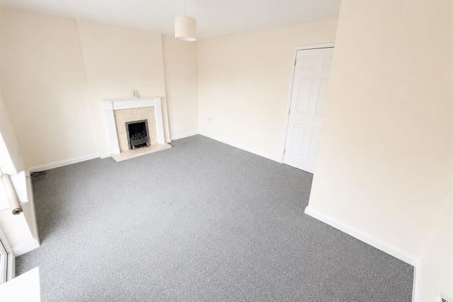 28, Chatsworth Road, Corby photo 4