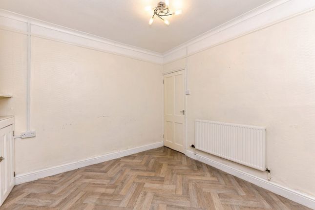22, Union Road East, Abergavenny photo 4