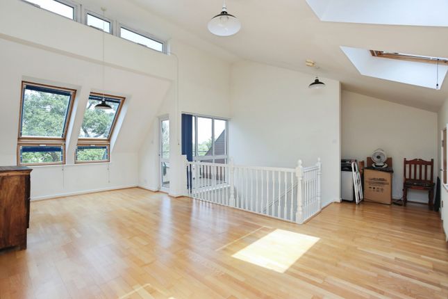80, Avebury Avenue, Kent photo 2