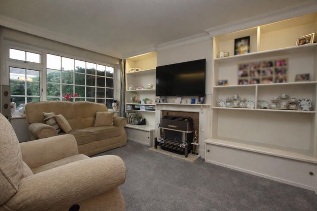 32, Chandos Road, Borehamwood photo 4