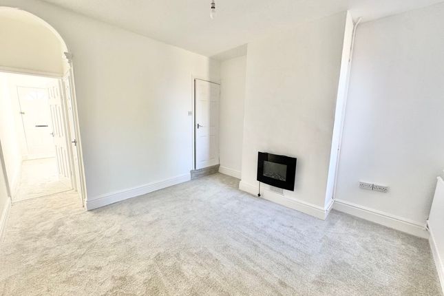 16, St. Saviours Road, Coalville photo 2