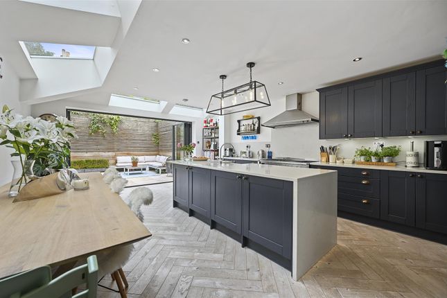 4, Hadyn Park Road, London photo 3