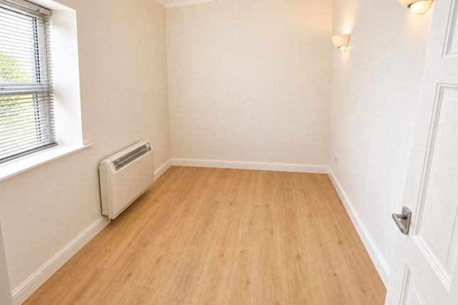 Flat 6, Royal Albert Hotel, Southampton photo 4