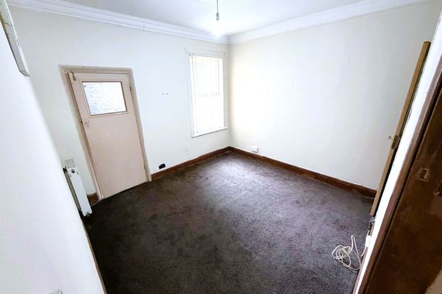 40, Oak Road, Luton photo 3