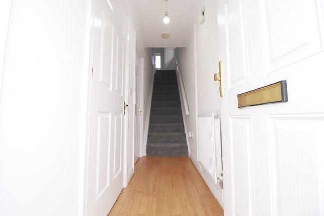 4, Clos Ty Melyn, Pontypridd photo 5