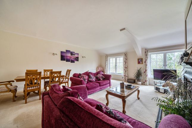 Flat 7, Quarr House, Manchester Road, Sway, Lymington photo 2