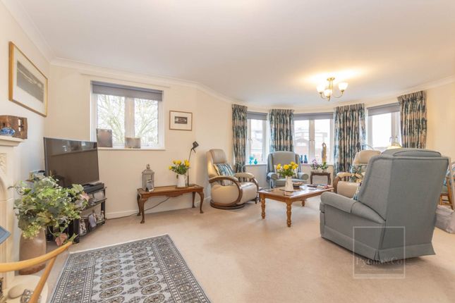 64, Warminger Court, Norwich photo 3