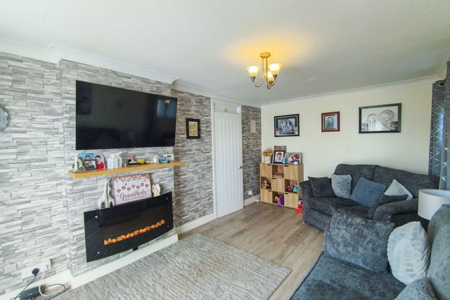 40, Trevelyan Place, Peterlee photo 2