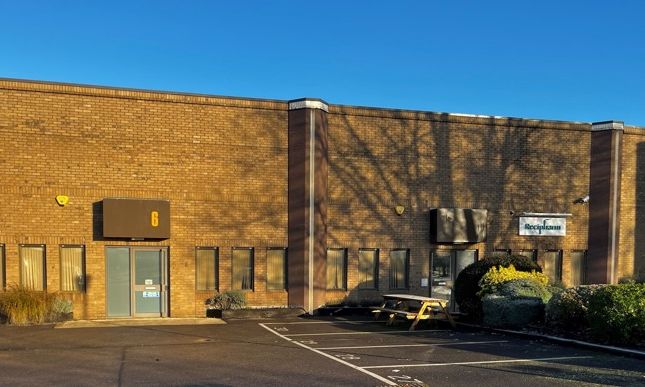 Commercial property to let in Unit 6 &amp; 7 Technopark, Newmarket Road, Cambridge