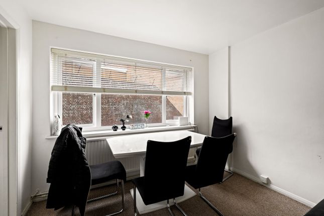 12 Chalkwell Court, Eaves Road, Dover photo 4