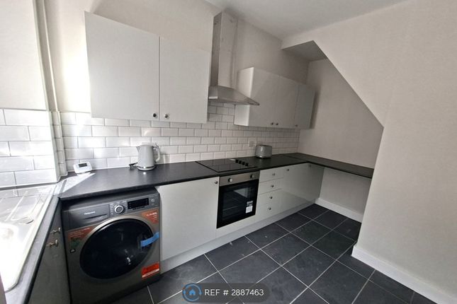Moorfield Grove, Bolton photo 3