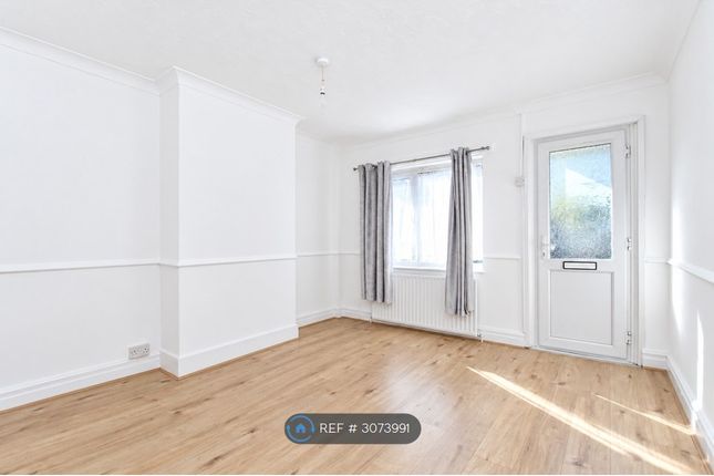 Luton Road, Chatham photo 2