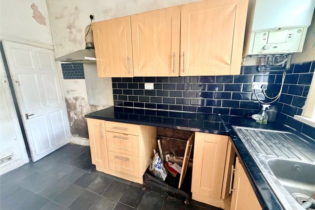 62, Lapage Street, West Yorkshire photo 3