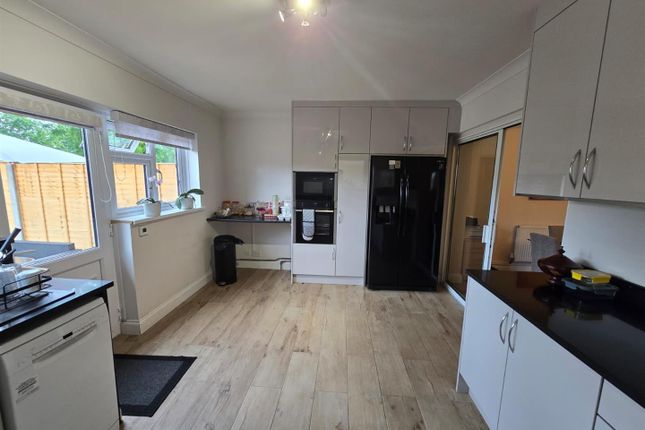 Thumbnail Property to rent in Hewens Road, Hillingdon, Uxbridge