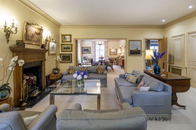7, Turner Close, London photo 3