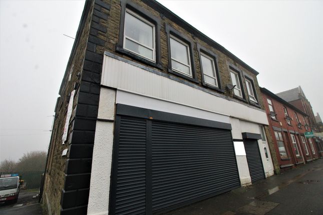 Thumbnail Flat to rent in Ripponden Road, Oldham