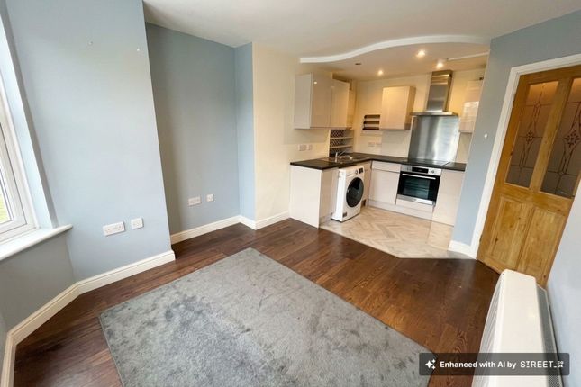 Flat 3, 84 Bitterne Road West, Southampton photo 2