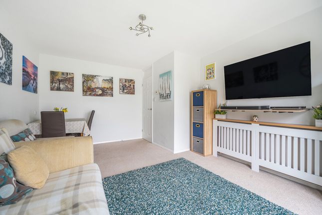 Maisonette for sale in Crest Close, Ruscombe, Reading
