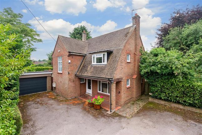 Thumbnail Detached house for sale in Norwood Lane, Meopham, Kent