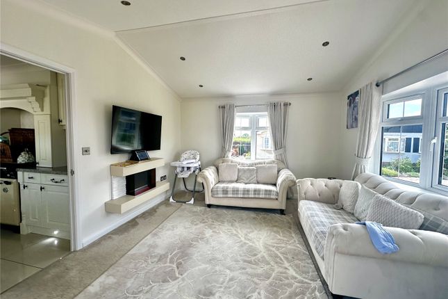 2, Fleur de Lys Park, Pilley photo 2