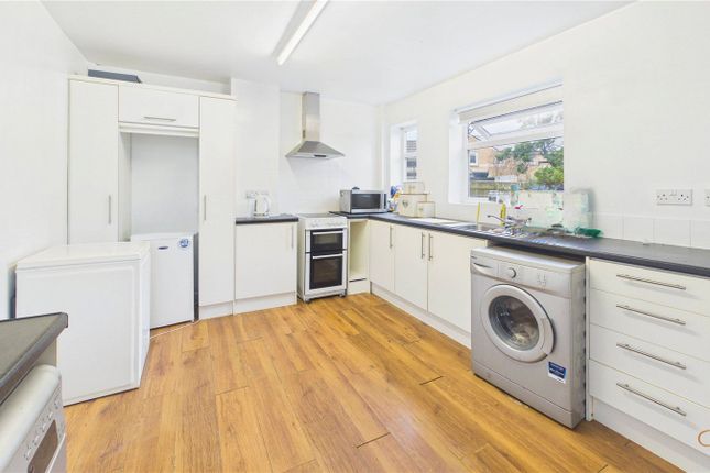 3-bed house on 40, Langridge Crescent, Middlesbrough, £92,000