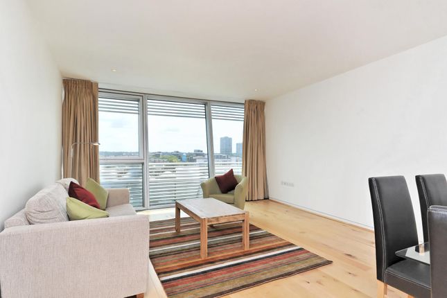 8, Albion Riverside Building, London photo 3