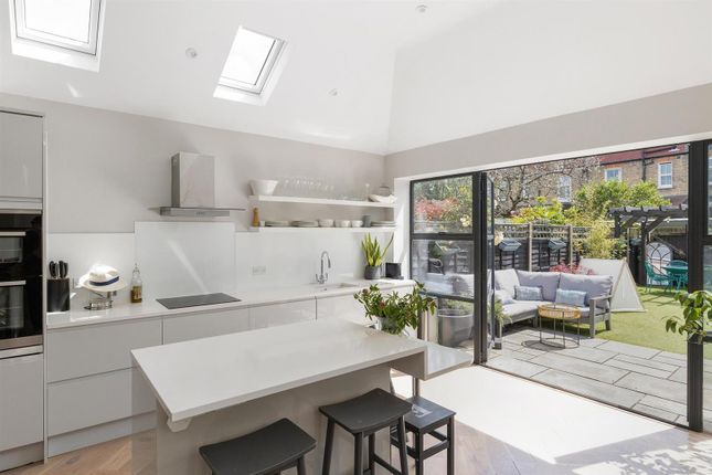 Thumbnail Property for sale in Ravensbury Road, Earlsfield, London