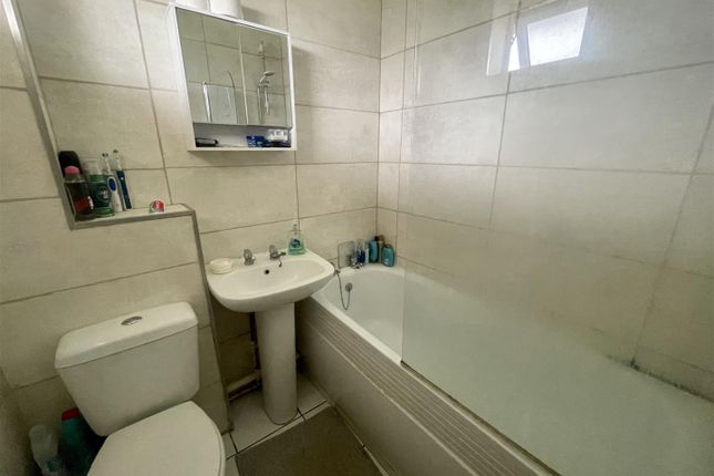7, Broomley Court, Newcastle Upon Tyne photo 5