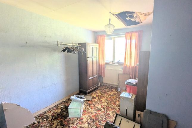 3, Green Bank Drive, Burnley photo 5