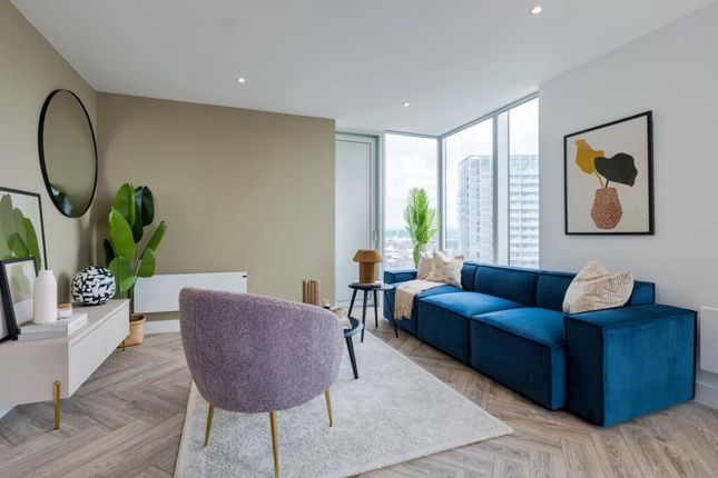 Call Us To View This 3 Bedroom Flat In Se16