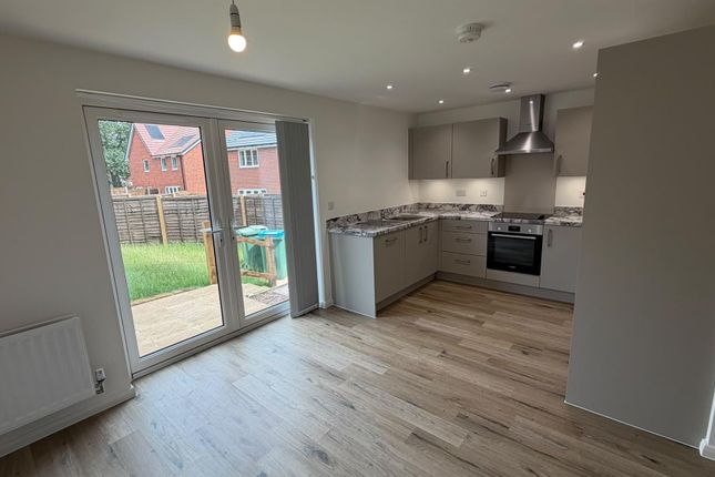 28, Carrington Way, Coventry photo 2