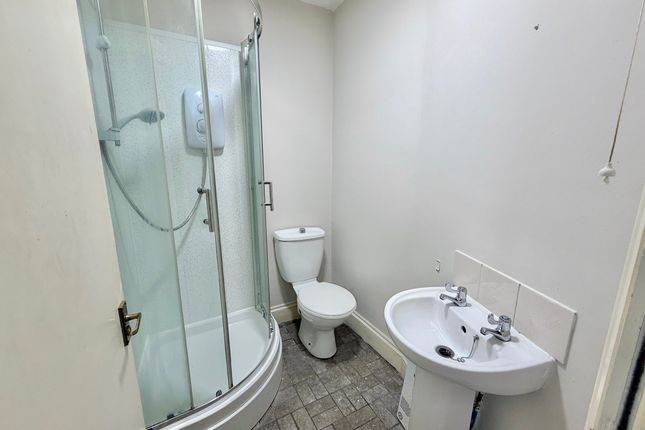 Flat 4, 41 Morgan Avenue, Torquay photo 5