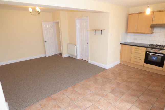 Thumbnail Terraced house to rent in Southern Way, Romford