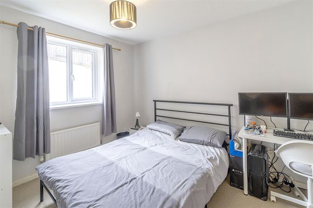 54, Biscombe Gardens, Saltash photo 4